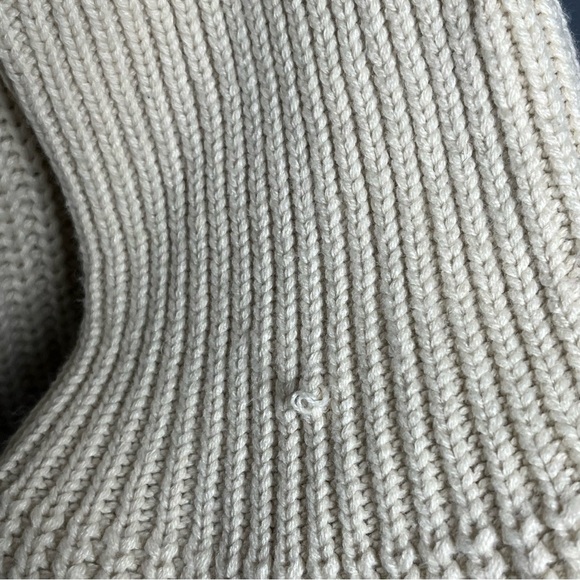 John Mark Cream Knit Sweater with Floral Embellishments Neckline XL - Picture 5 of 9